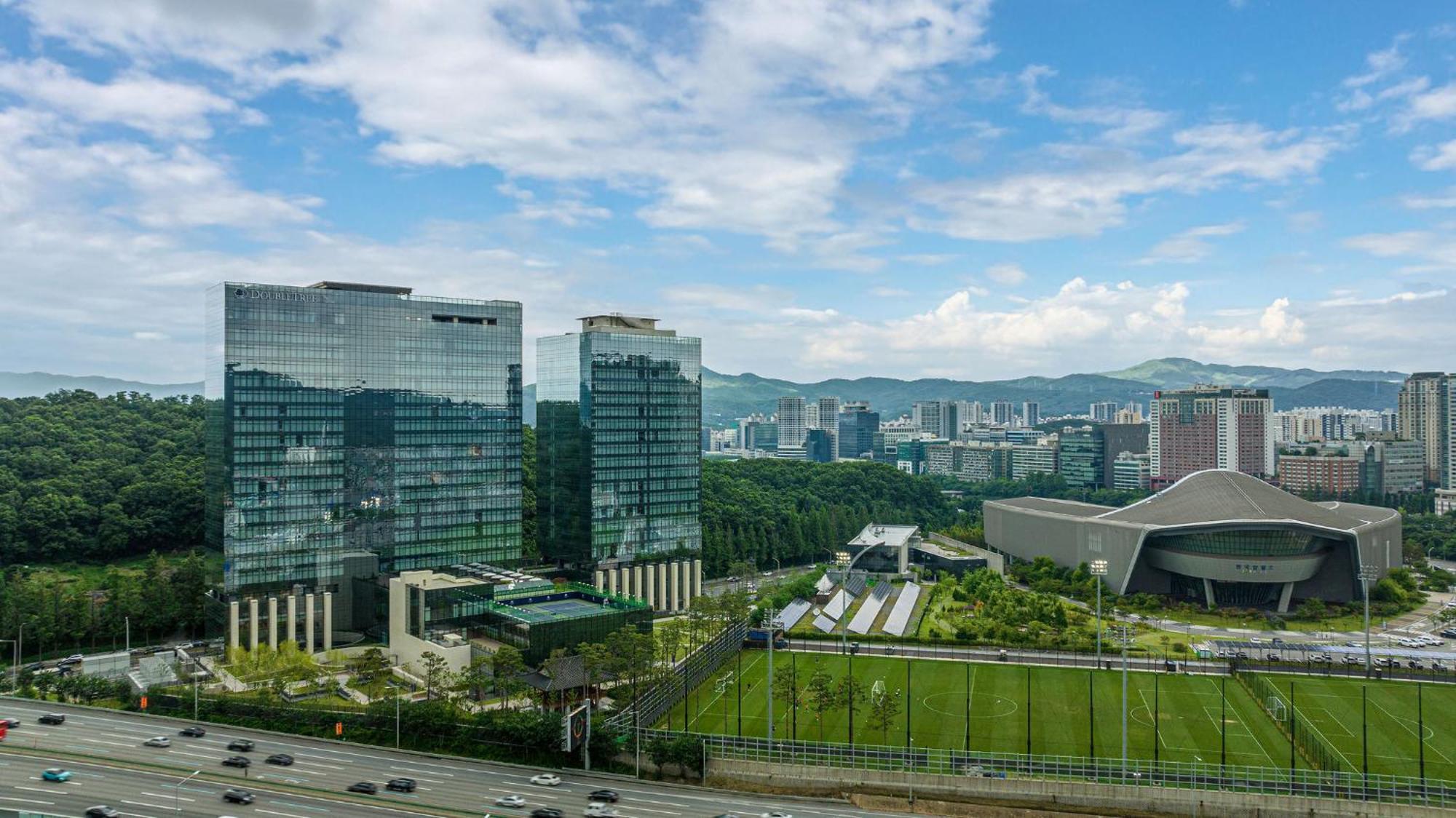 Doubletree By Hilton Seoul Pangyo Hotel Seongnam Bagian luar foto
