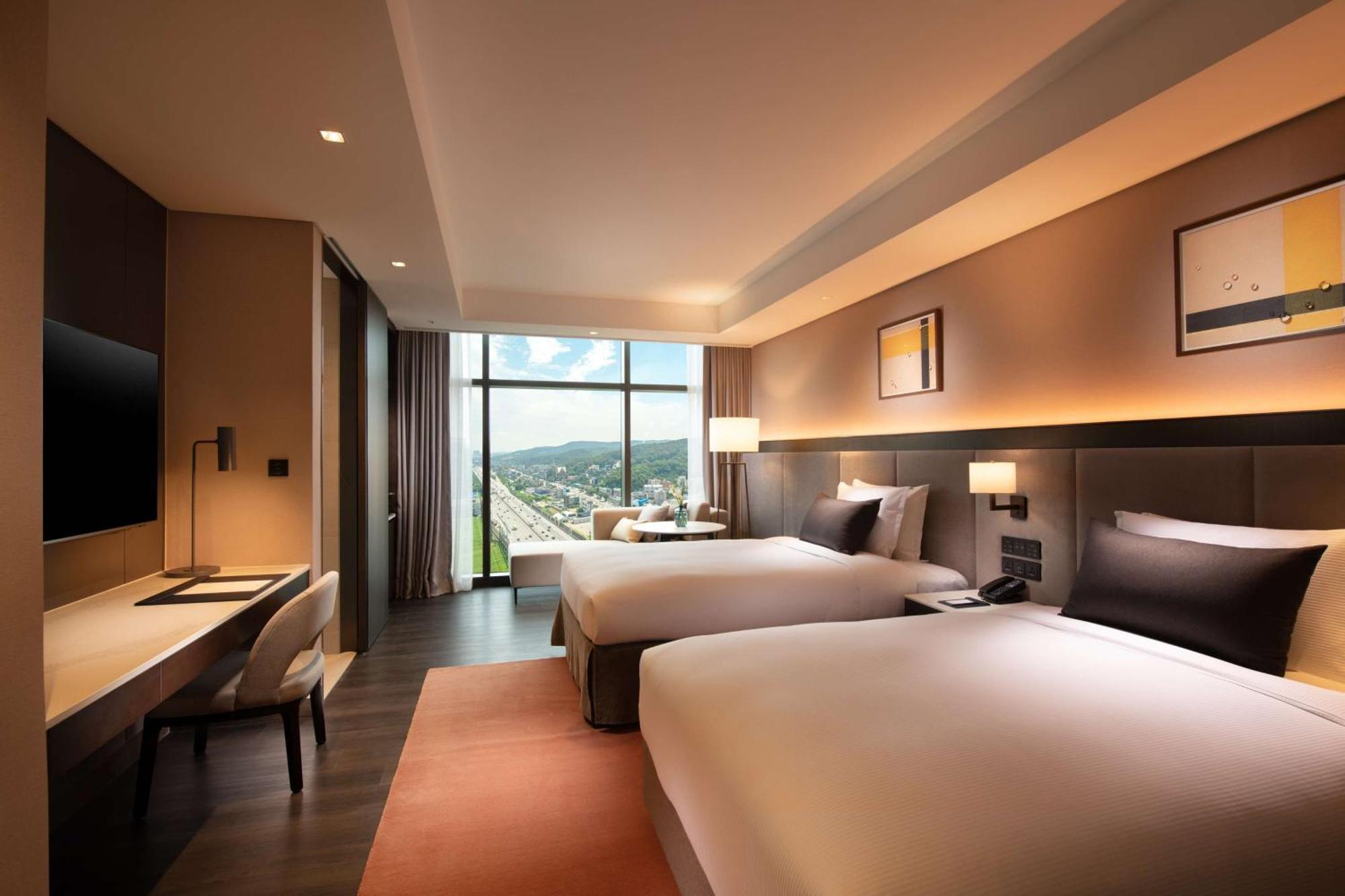 Doubletree By Hilton Seoul Pangyo Hotel Seongnam Bagian luar foto