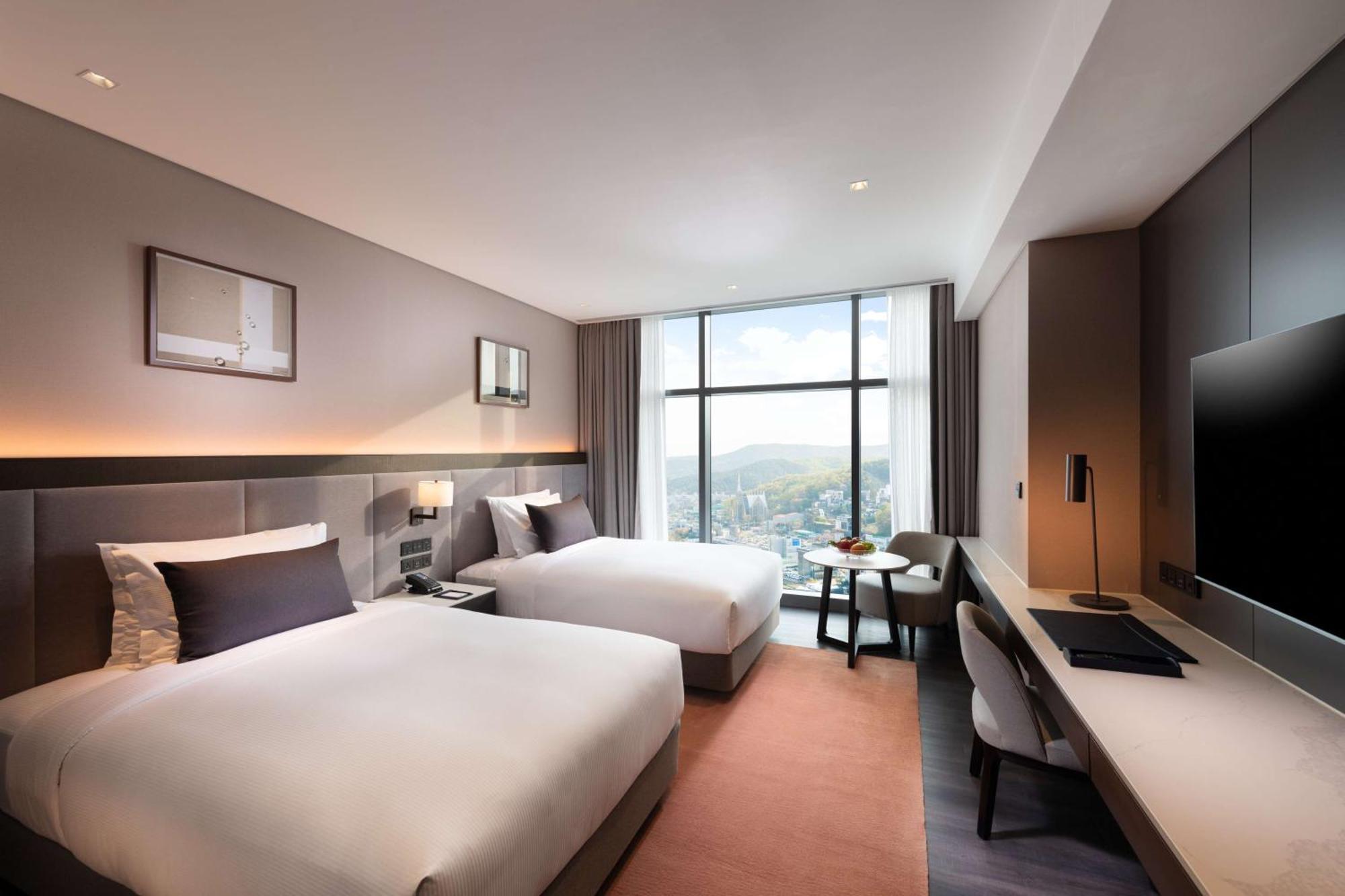 Doubletree By Hilton Seoul Pangyo Hotel Seongnam Bagian luar foto