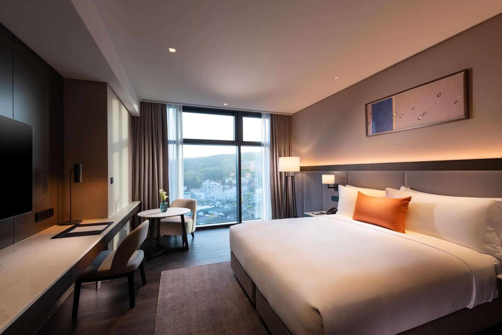 Doubletree By Hilton Seoul Pangyo Hotel Seongnam Bagian luar foto