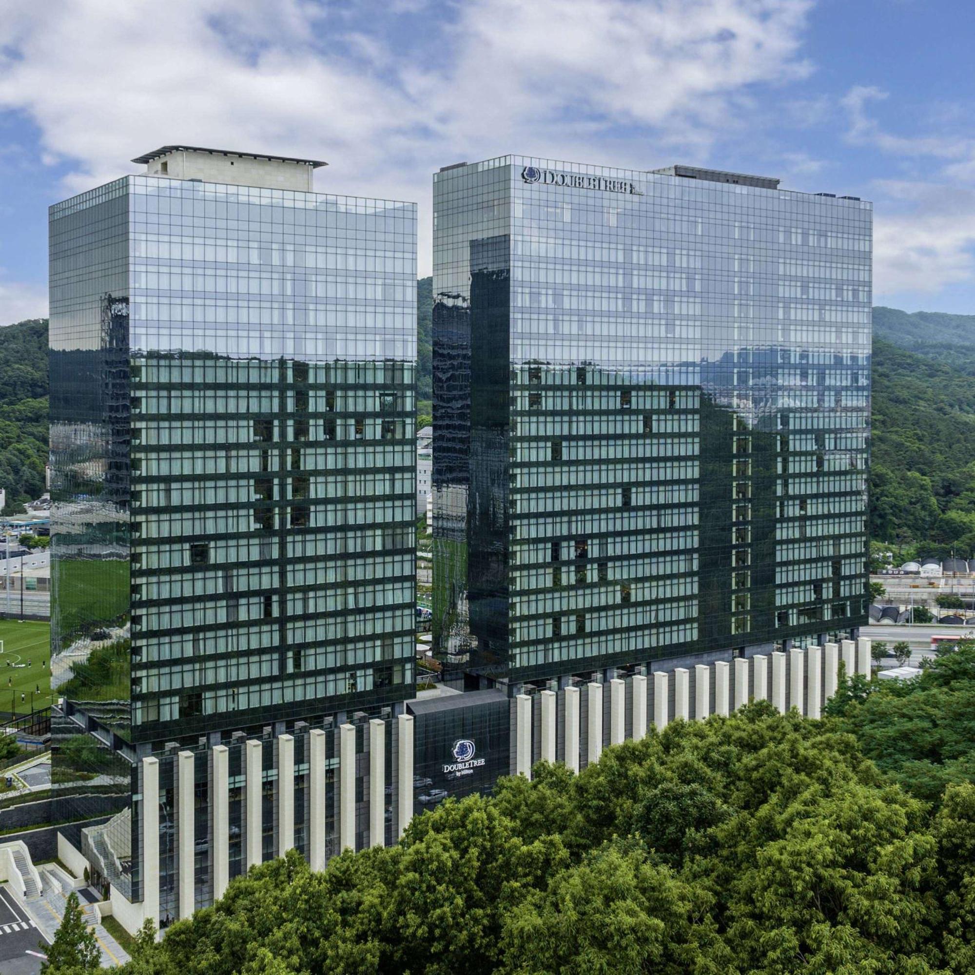 Doubletree By Hilton Seoul Pangyo Hotel Seongnam Bagian luar foto